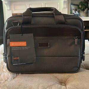 NWT! Unisex Briggs & Riley Laptop Travel Bag